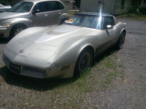 1982 corvette, anniversary car, 40k miles