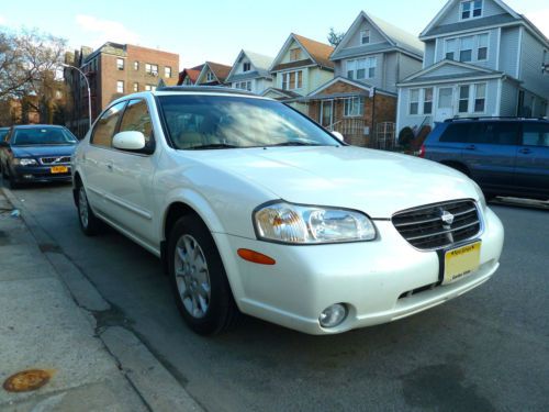 2000 nissan maxima in great condition only 58000 miles