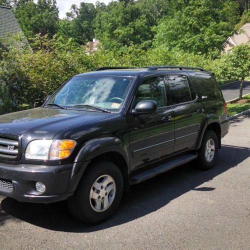 2001 toyota sequoia limited. looks and drives great! loaded
