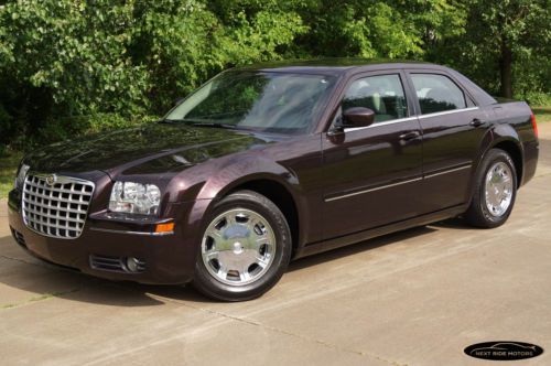 2005 chrysler 300 limited roof leather