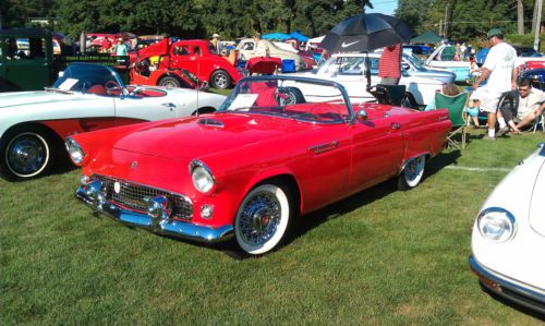 Showroom quality ford thunderbird with two tops &amp; wire wheels