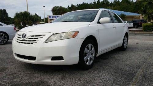 2007 toyota camry le, great condition, new breaks &amp; tires! 88k miles