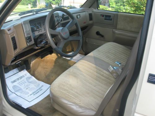 1993 GMC Sonoma SLE Standard Cab Pickup 2-Door 4.3L, image 5
