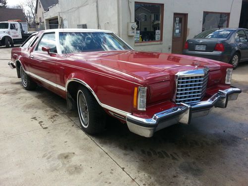1977 ford thunderbird 2 owners (low miles)