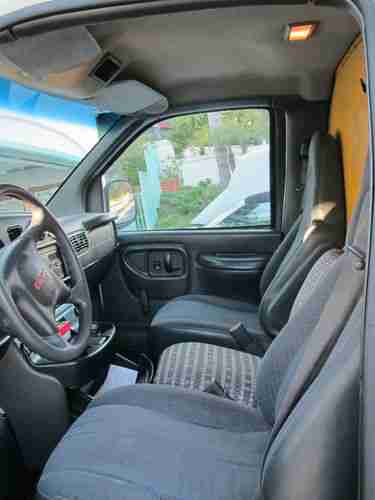 Gmc Savana 3500 >> Purchase used 2002 GMC Savana 3500 Light Duty Small 10 12 ... Gmc Savana 3500 >> Purchase used 2002 GMC Savana 3500 Light Duty Small 10 12 ...