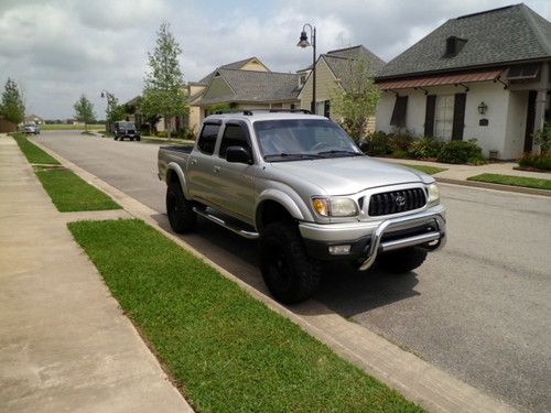 Toyota tacoma prerunner v6/sr5 trd lifted with many upgrades.