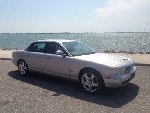 Very rare 2006 jaguar super v8 mint condition every option available on this car