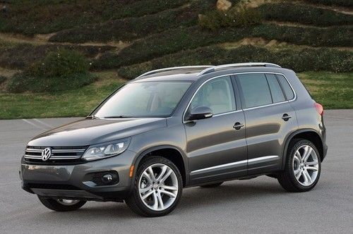 2012 volkswagen tiguan se with navigation and panoramic sunroof