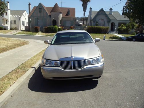 1999 Lincoln Town Car, image 5