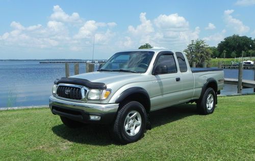 2002 toyota tacoma pre-runner automatic ext. cab very clean