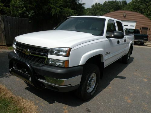 2003 2500 hd 4x4  duramax 72 k