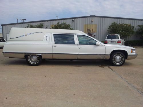 Purchase used 1995 White Cadillac Federal Hearse - Great ...