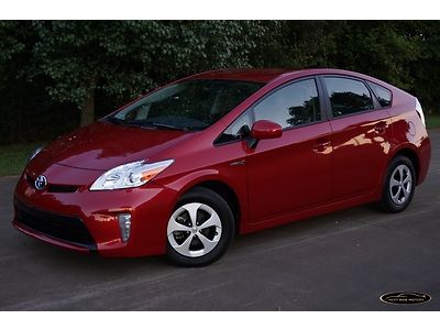 5-days *no reserve* '12 toyota prius hybrid off lease great deal *best mpg*