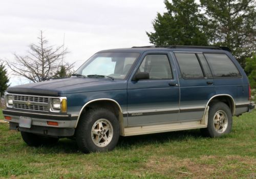 1992 chevrolet s-10 blazer, 4x4, 4-door, v-6 4.3l vortec, 20+ mpg