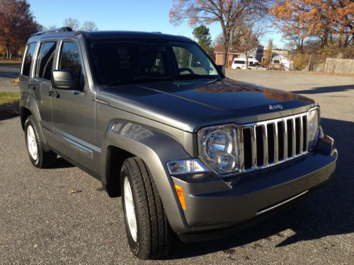 2012 jeep liberty limited reduced $17,500  !!!!!!!!!!!