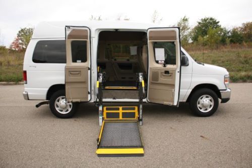 12 ford e350 handicap accessible wheelchair van braun lift raised roof warranty