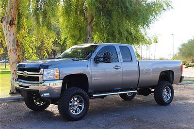 Lifted duramax diesel 4x4 single rear wheel new wheels, tires new lift leather