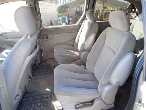 2004 Dodge Caravan SXT Mini Passenger Van 4-Door 3.3L, image 7