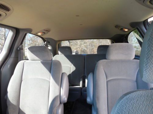 2004 Dodge Caravan SXT Mini Passenger Van 4-Door 3.3L, image 15