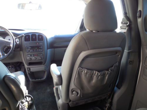 2004 Dodge Caravan SXT Mini Passenger Van 4-Door 3.3L, image 23