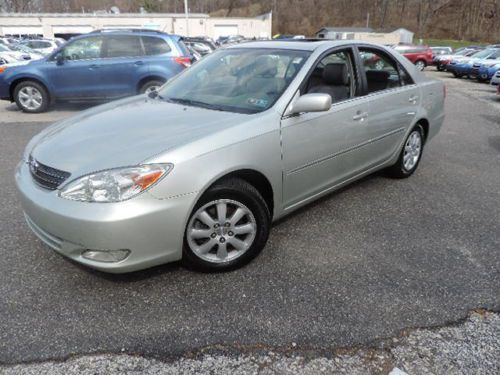 2003 toyota camry le, no reserve, one owner, no accidents, looks,runs great