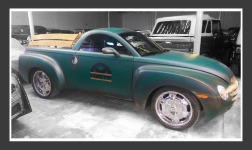 First 2003 chevrolet ssr base convertible 2-door 5.3l made before reg production