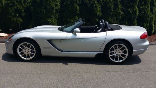 2003 dodge viper srt-10 convertible