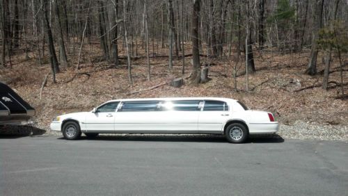2001 Lincoln Town Car 120 Stretch Limo By DaBryan Coach Builders, image 14