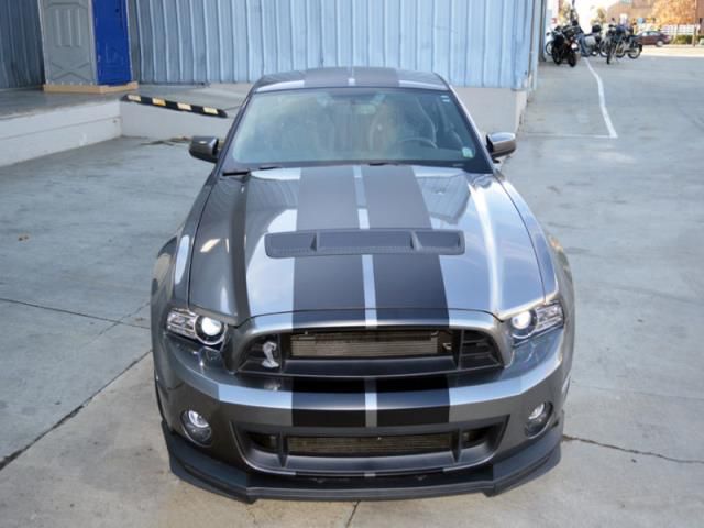 Ford mustang shelby gt500
