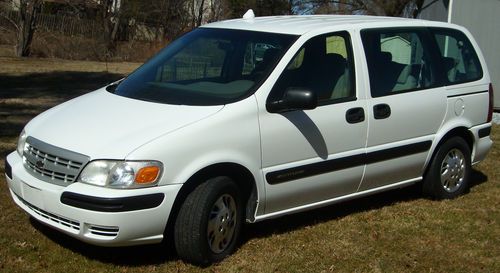 Venture 52,219 miles!!!! chevy mini-van minivan v6 auto trans cold a/c