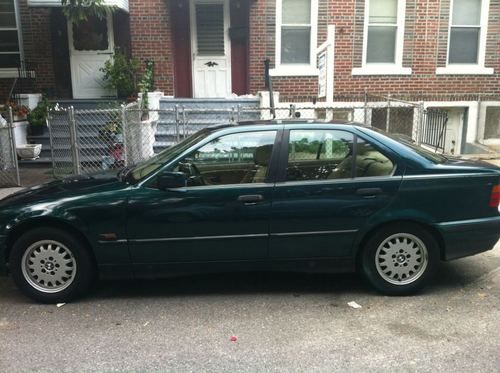 1995 bmw 325i base sedan 4-door 2.5l