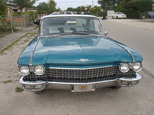 1960 cadillac series 62, a previus owner must see this beautfull car good condit