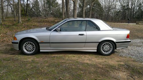 1999 bmw 323i convertible w/ removable hard top 2-door 2.5l