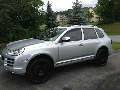 2009 porsche cayenne s -only 37k miles! phanatically maintained - extras!