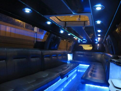 Stretch suv limo 22 pass party bus