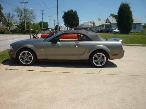 2005 mustang convertable auto v6 tan leather