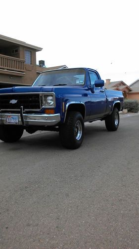 1977 chevy truck 4x4 short body/ short bed very original very clean