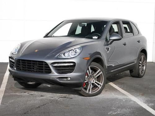 2011 porsche cayenne turbo, priced to sell! clean carfax, msrp $115,425