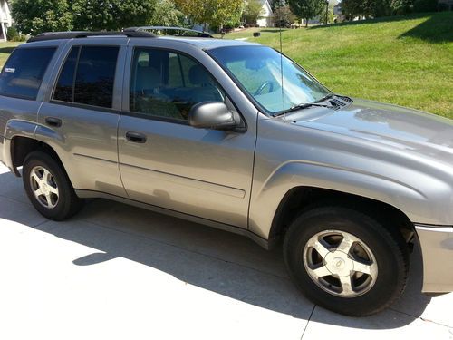 2006 chevrolet trailblazer ls sport utility 4-door 4.2l -located in pewaukee, wi