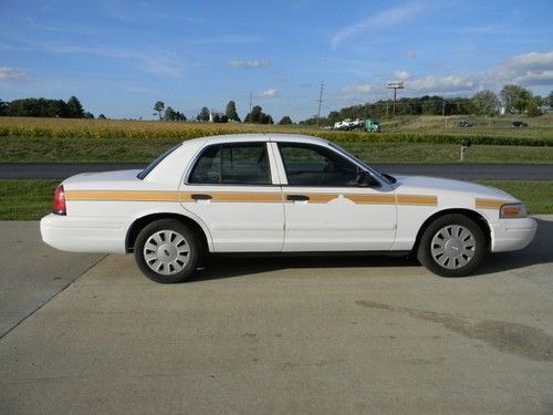Ford crown victoria police interceptor taxi 1-owner v-8