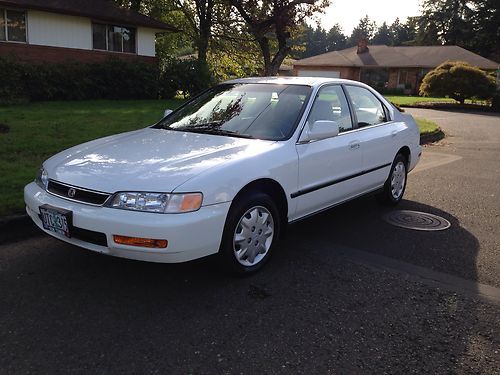1996 honda accord lx, with only 18,271 actual miles, mint condition, 4-cylinder
