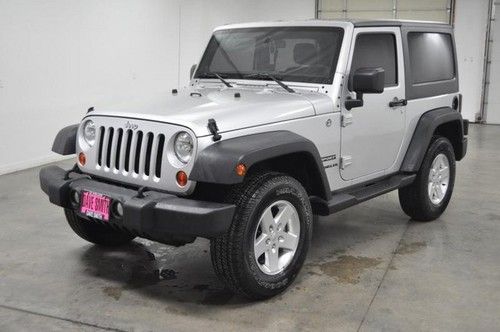 2011 silver 4wd auto cloth traction control! we finance!! call us today!!