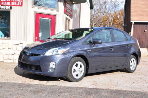 2010  toyota  prius  low  miles  nicley  equipped  with  leather