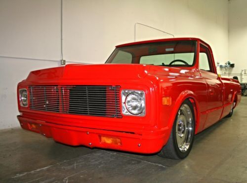 1972 chevrolet c10 rounded fender fleetside clean straight bagged ready to rock!