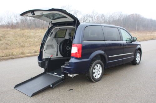 Wheelchair accessible handicap van 2012 chrysler town and country rear entry