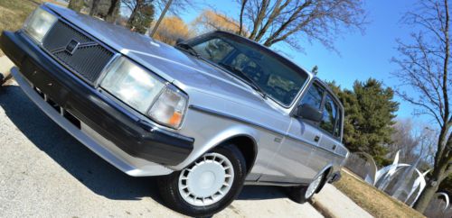 Volvo 240 2 owners low miles great condition good tires