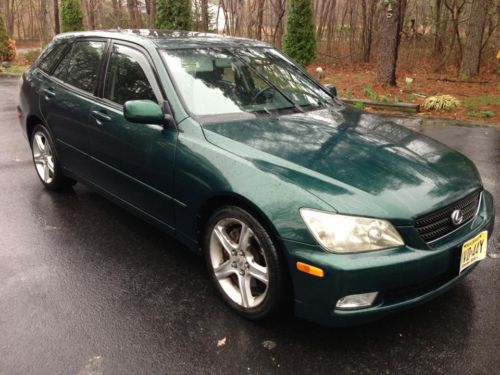 2002 lexus is300  sportcross -  rare find!