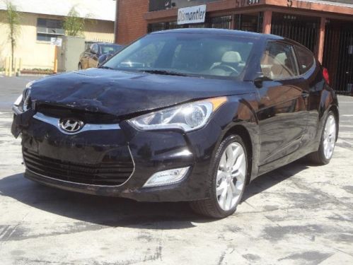 2013 hyundai veloster base damaged wrecked inoperable priced to sell! wont last!