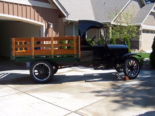 Ford model t truck.  1924 "c" cab,  all original, varnished  bed &amp; side boards