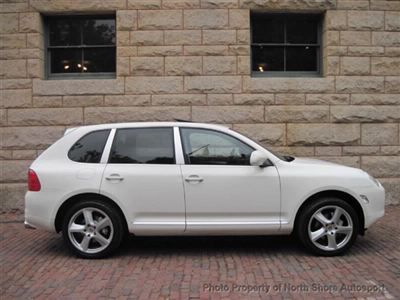 6-speed manual 20" turbo wheels white w/ black leather cd heated seats v6 gts